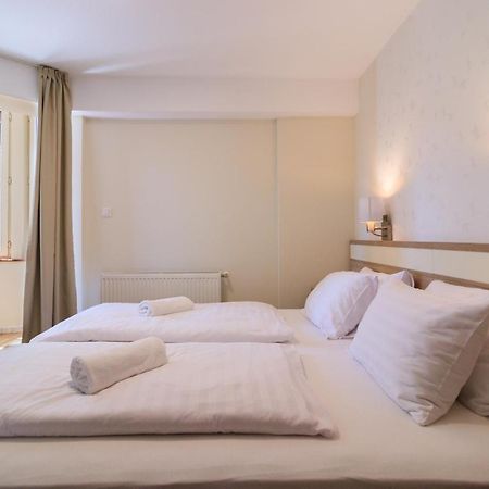 Villa Marina Inn Siofok Luaran gambar
